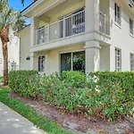 3B Waterside Villa - Luxury & Fun - Near Beach, Airport