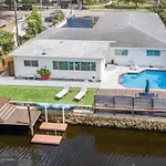 Wilton Manors Hideaway 5