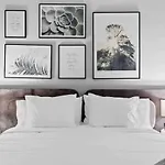 Pretty Rola 304 Luxury Apt W King Bed Central Area