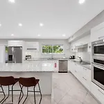 Comfortable 4 Bedroom House With Pool By Pmi