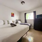 A1 - Endless Summer Vacation Rentals - Affordable Luxury Near Downtown