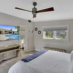 Brand New! Heated Pool, Golf Cart, Next To Beach