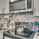 Modern Home 10 Minutes From Fort Lauderdale Beach!