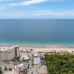 The Purple Pelican Beachfront With Ocean Balcony Unit 5