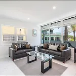 The Purple Pelican Beachfront With Ocean Balcony Unit 1