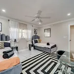 Modern Home 10 Minutes From Fort Lauderdale Beach!