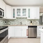 Home At Poinsettia Heights
