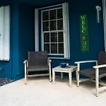 Modern Oasis
