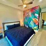 The Botanical Oasis Las Olas