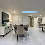 The Sun House - 3 Bed, 2 Bath, Private Pool, Fire Pit, Huge Backyard