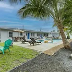 Paradise - Heated Pool & Near Beach