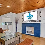 Fabulous Bungalow W/Outdoor Eden Mins From Beach