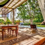 Oasis With Insane Outdoor Area Near Wilton Manors