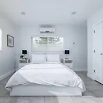Bayshore Breeze 10