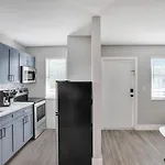 Rustic Retreats Beachy 1Br For 4 Guests In The Heart Of Fort Lauderdale