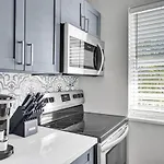 Rustic Retreats Beachy 1Br For 4 Guests In The Heart Of Fort Lauderdale