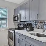 Rustic Retreats Cozy 1Br For 4 Guests In The Heart Of Fort Lauderdale
