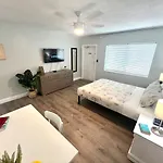 Great Escape Apartments By Lowkl