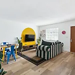 Lovely 2 Bedroom Condo In Sailboat Bend