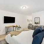 Charming Cozy Studio @ Lake Ridge