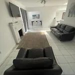 Modern Apartments Close To Downtown And The Airport