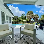 Santorini Pool House Wilton Manors Walk To The Dr