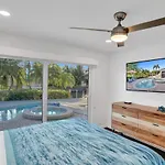 Gorgeous Poolhome On The Canal