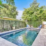Heated Pool, Parking, 5 Min Walk To Food And Fun!