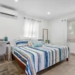 Private Fort Lauderdale Cottage