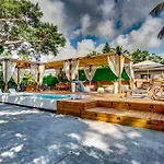 Oasis With Insane Outdoor Area Near Wilton Manors
