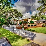 Oasis With Insane Outdoor Area Near Wilton Manors