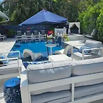 Casa806 Men Only Guest House