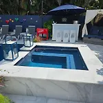 Casa806 Men Only Guest House