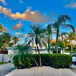 5 Minute Walk To The Beach