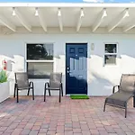 Steps From The Beach-All Renovated Studio Unit #3