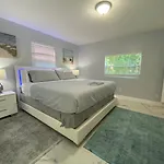 Mazor Luxury Three Bedrooms Vacation Home