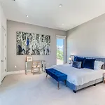 Villabella Luxe 100Ft Waterfront Villa With 6Bedrooms65Bathrooms 5 Minute To Beach Chefaposs Kitchen Heated Poolhot Tub Outdoor Bbq Kitchen Sonos