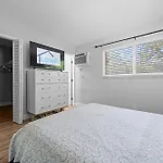 Riverbend Apartments By Lowkl