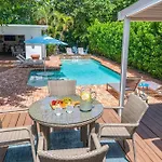 Two Houses One Property Game Room Heated Pool 2 Hot Tubs Steps From Beach Resldences