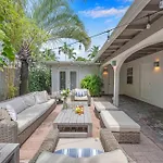 Two Houses One Property Game Room Heated Pool 2 Hot Tubs Steps From Beach Resldences