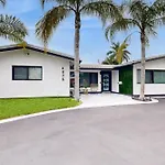 Tropical Tranquility
