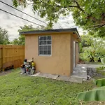 Pet-Friendly Fort Lauderdale Home 8 Mi To Beach!