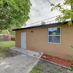 Pet-Friendly Fort Lauderdale Home 8 Mi To Beach!