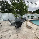 Spacious 4Br 2Ba Oasis With Private Pool