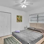 Lakeside 3 Bdrm Beach & Casino L2