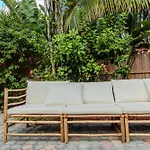 4Bd Beachside Escape & Outdoor Oasis With Pool, Near Airport, Restaurants And Beaches