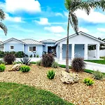 Waterfront Heated Pool Hosts 14!