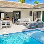 Open Concept Bungalow Beach Proximity Lush Neighborhood Pearl Key