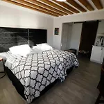 Keese\'S Cottages By The Ocean