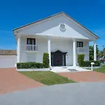 Pool & Hot Tub! Historic Fl Charm! Billiard & Ping Pong, Walk To The Beach